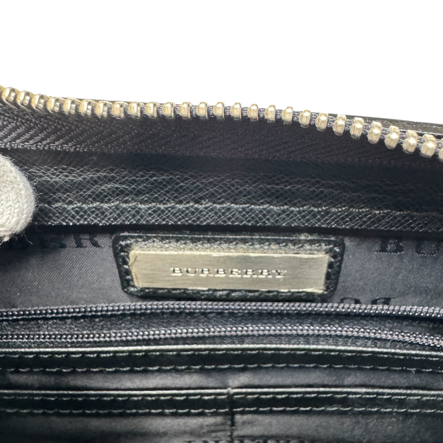 【美品】(1)バーバリー セカンドバッグ クラッチバッグ サフィアーノ 黒