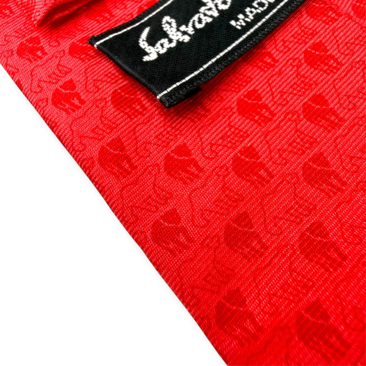 【8818】良品!サルヴァトーレフェラガモ ネクタイ レッド系