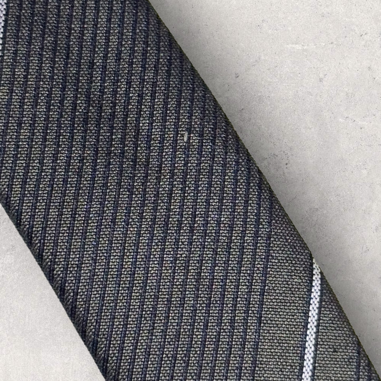 【6333】良品!ジュンアシダ ネクタイ カーキ×ブラック系 ストライプ系