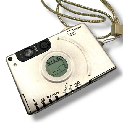 【134】 CANON IXY デジタルカメラ　シルバー系