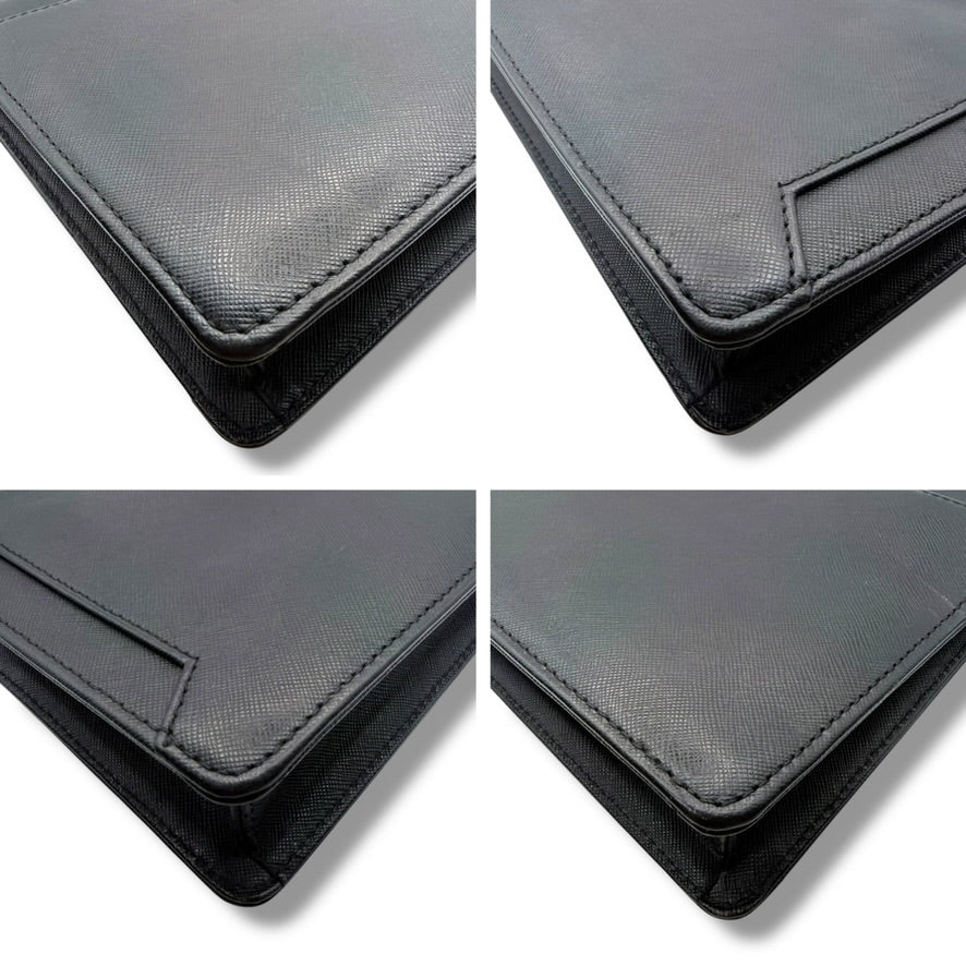 【美品】(2)バーバリー　クラッチバッグ　ブラック系　サフィアーノ