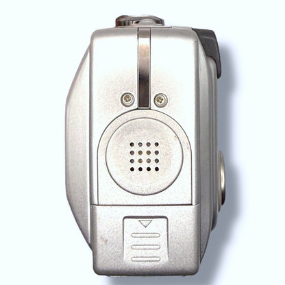 【144】SANYO DSC-SX550 デジタルカメラ　シルバー系