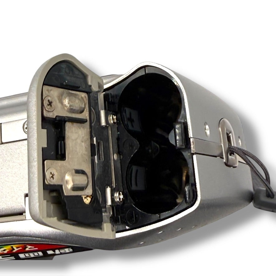 【144】SANYO DSC-SX550 デジタルカメラ　シルバー系