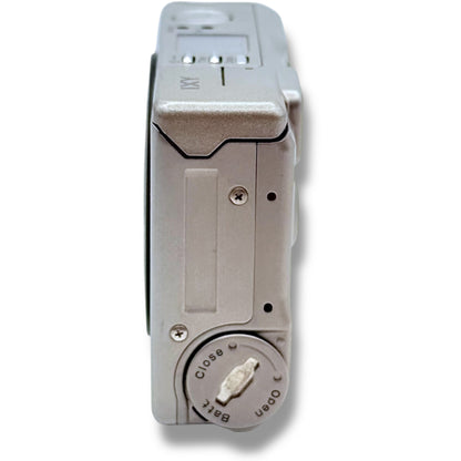 【125】CANON IXY  デジタルカメラ　シルバー系