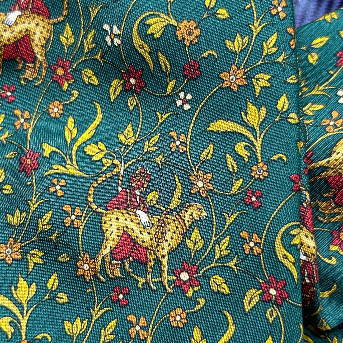 [6253] Good quality! Salvatore Ferragamo necktie in green 