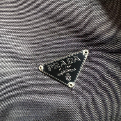 【美品】プラダ　ポーチ　ブラック系　ナイロン　テスート　巾着