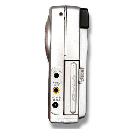 【155】FUJIFILM FinePix 2700 デジカメ シルバー系