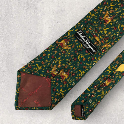 [6253] Good quality! Salvatore Ferragamo necktie in green 