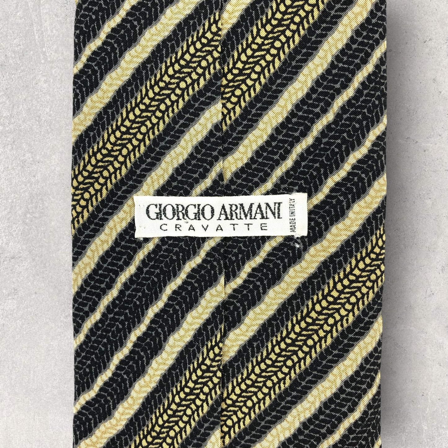 [6398] Beautiful item! Giorgio Armani necktie in black 