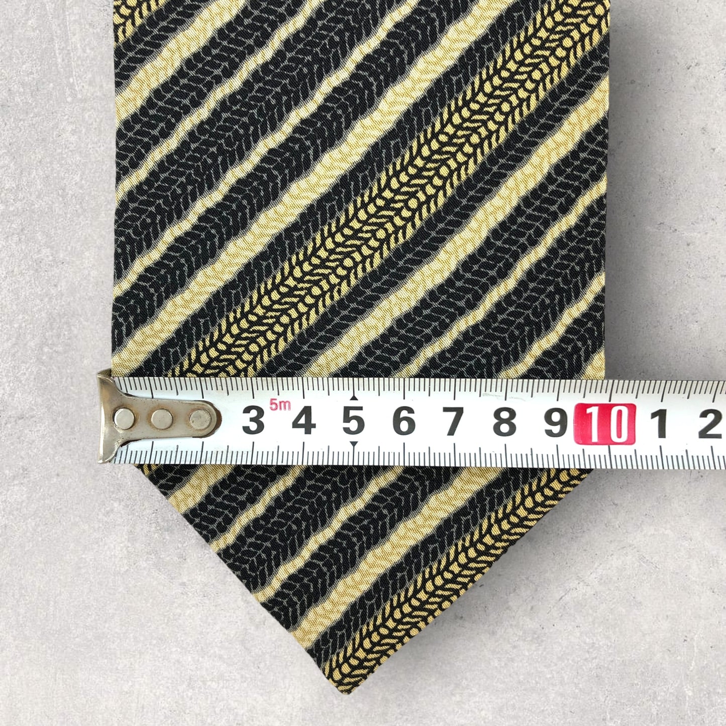 [6398] Beautiful item! Giorgio Armani necktie in black 
