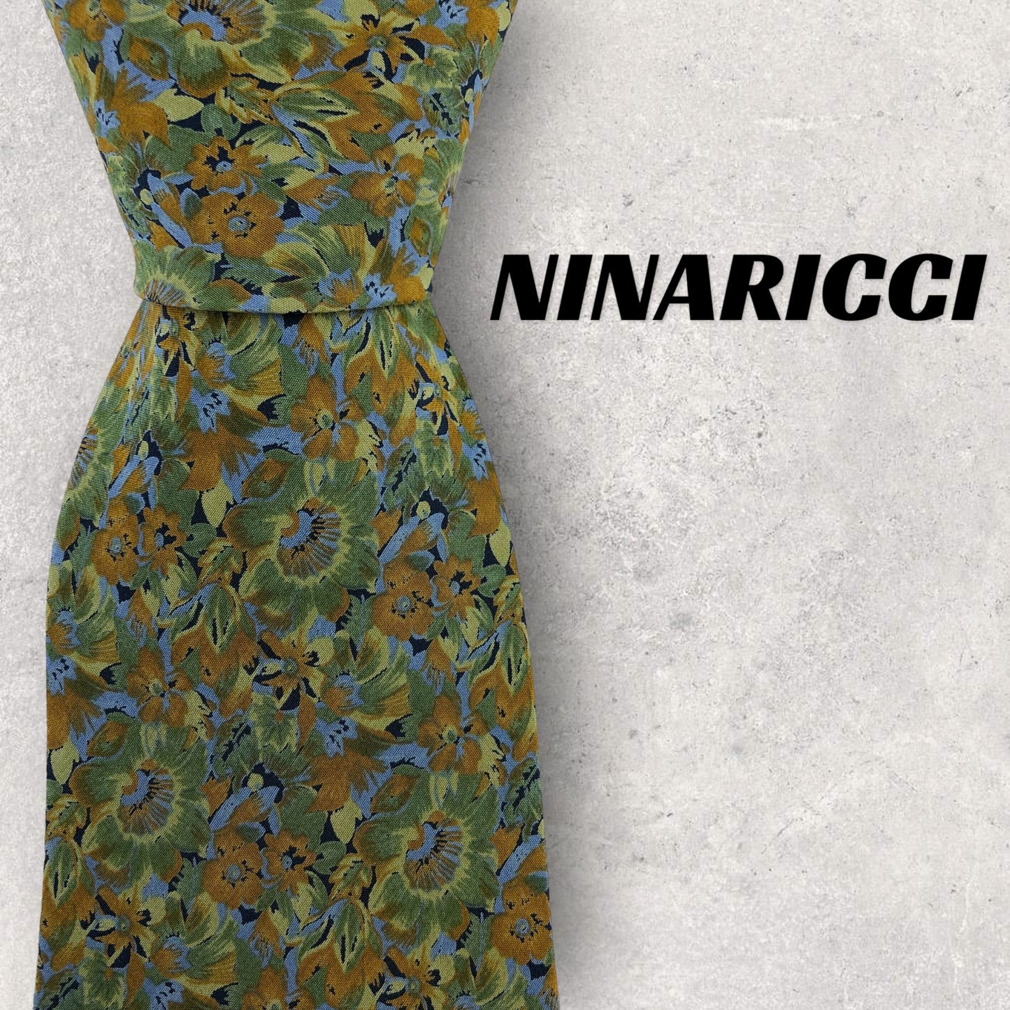 [6433] Beautiful item! Nina Ricci necktie in green with floral pattern 