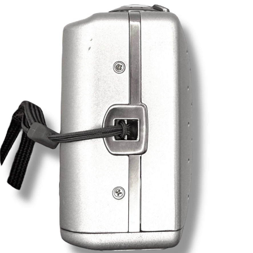 【144】SANYO DSC-SX550 デジタルカメラ　シルバー系