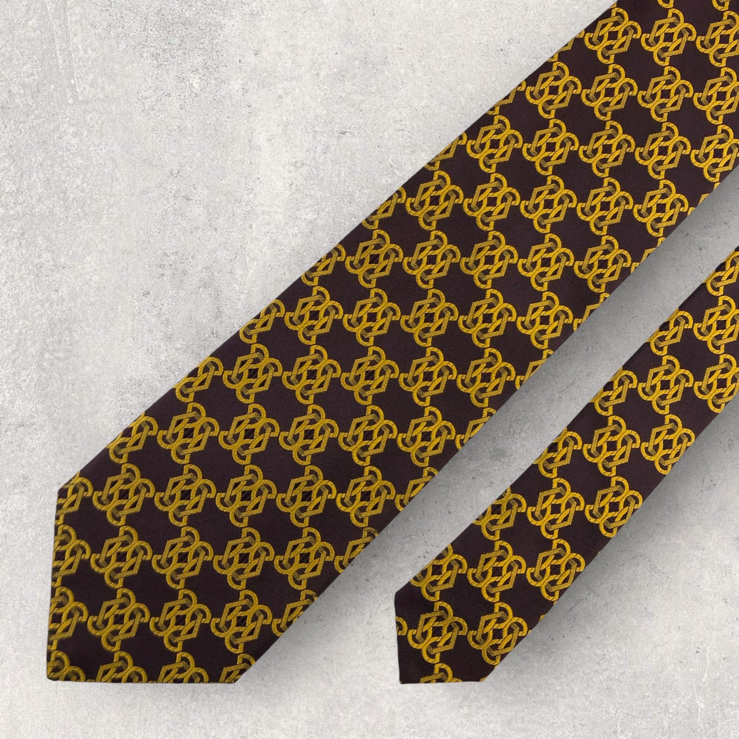 【6669】美品！ダーバン　ネクタイ　ワインレッド系