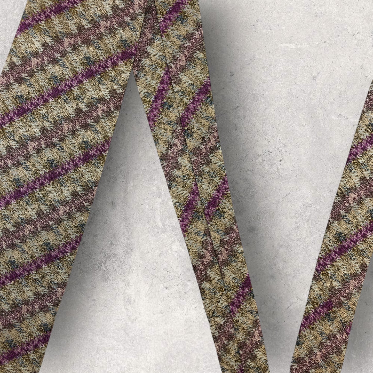 [6692] Beautiful item! Missoni tie in gold and purple 