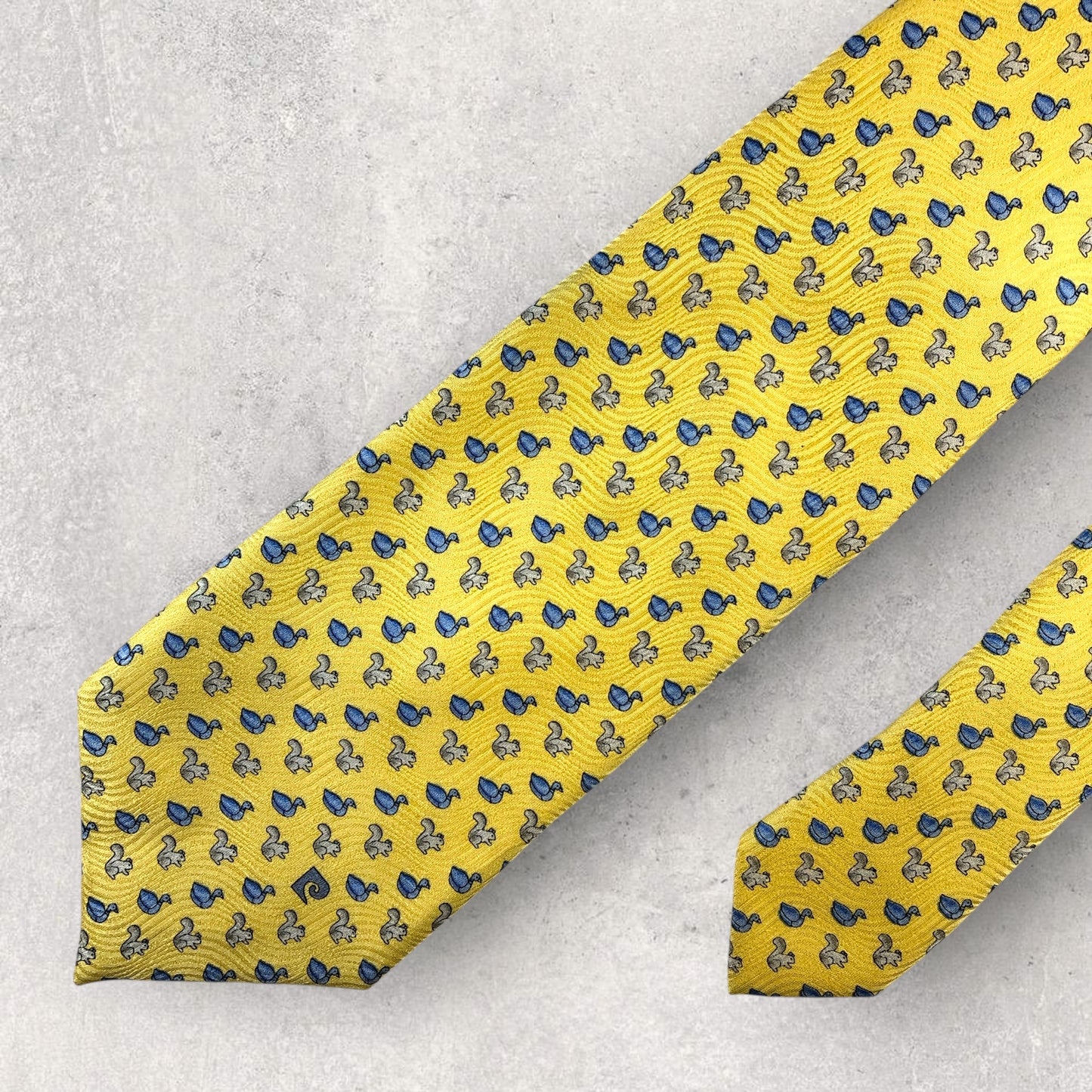 【6772】良品！ピエールカルダン　ネクタイ　イエロー系　鴨×リス柄