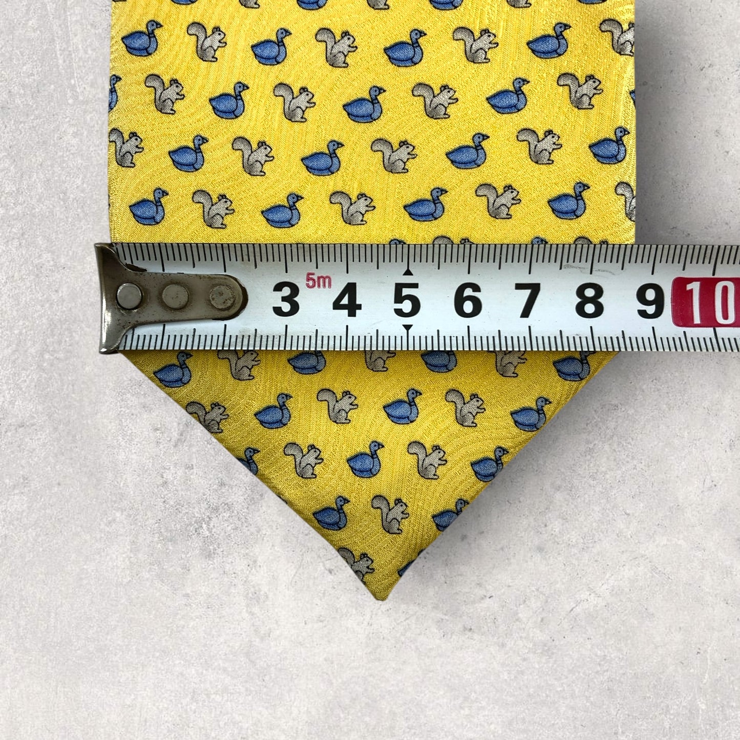 【6772】良品！ピエールカルダン　ネクタイ　イエロー系　鴨×リス柄