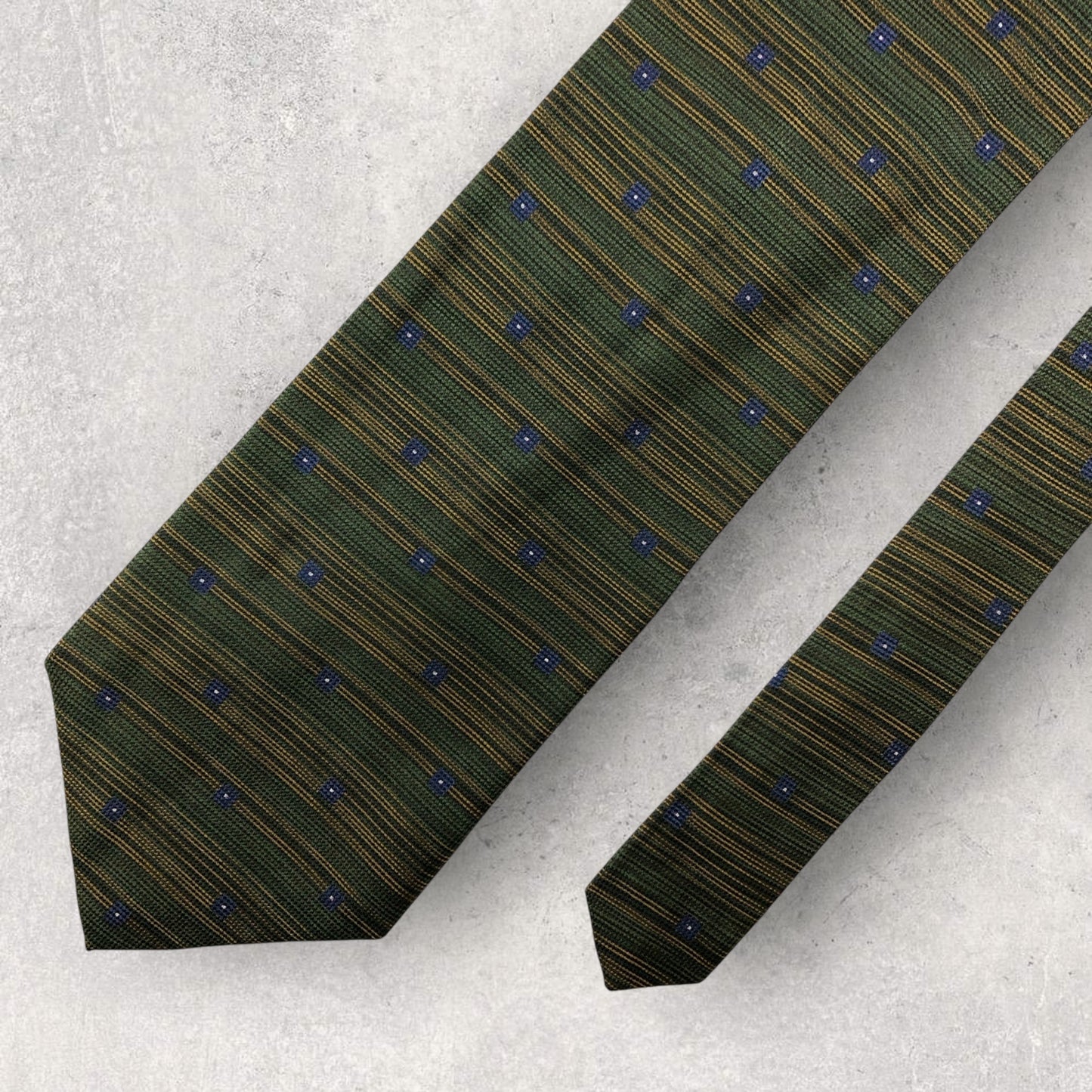 【6782】未使用保管品　カルバンクライン　ネクタイ　グリーン系