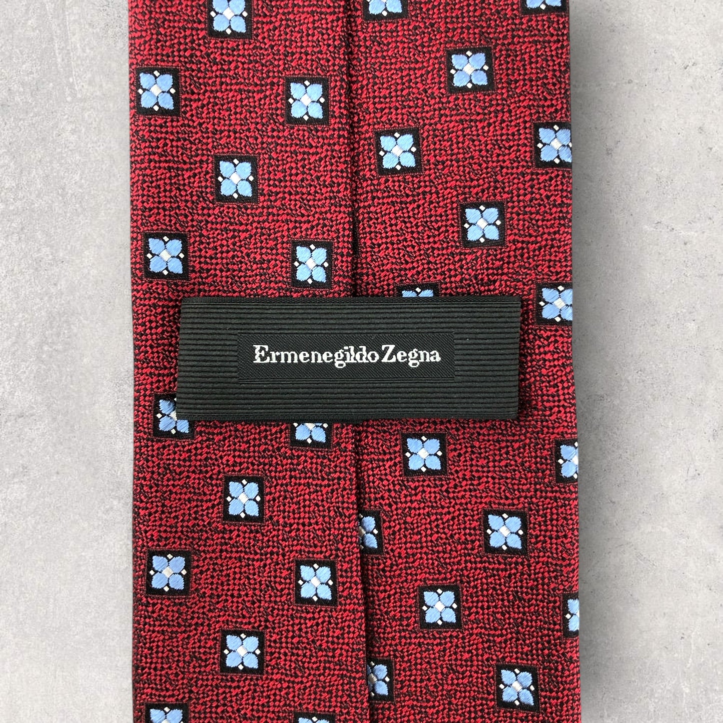 【6793】未使用保管品　エルメネジルドゼニア　ネクタイ　レッド系