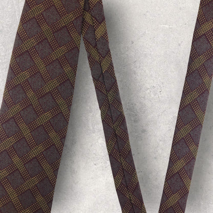 【6812】美品！ダナキャラン　ネクタイ　レッド系　ボルドー系