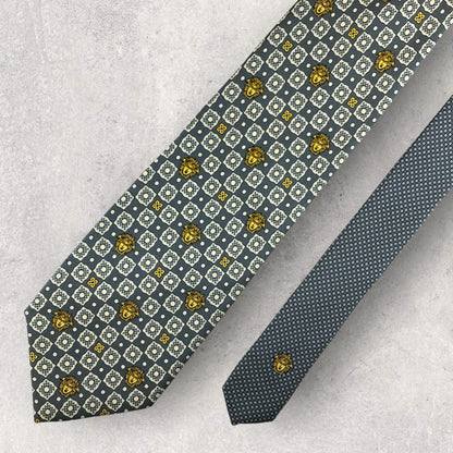 【6821】美品！ジャンニヴェルサーチ　ネクタイ　水色系