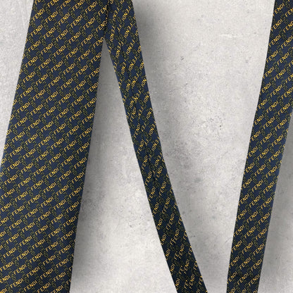 【6927】良品！フェンディ　ネクタイ　ネイビー系　ロゴ柄