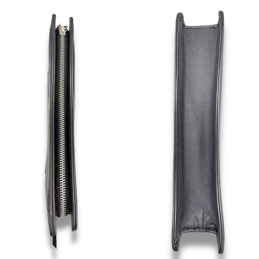 【美品】(2)バーバリー　クラッチバッグ　ブラック系　サフィアーノ