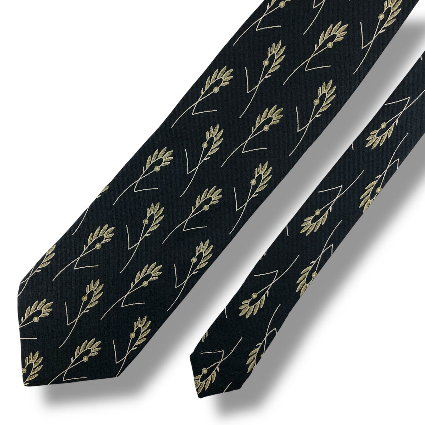 【7103】良品！ジョルジオアルマーニ　ネクタイ　ブラック系