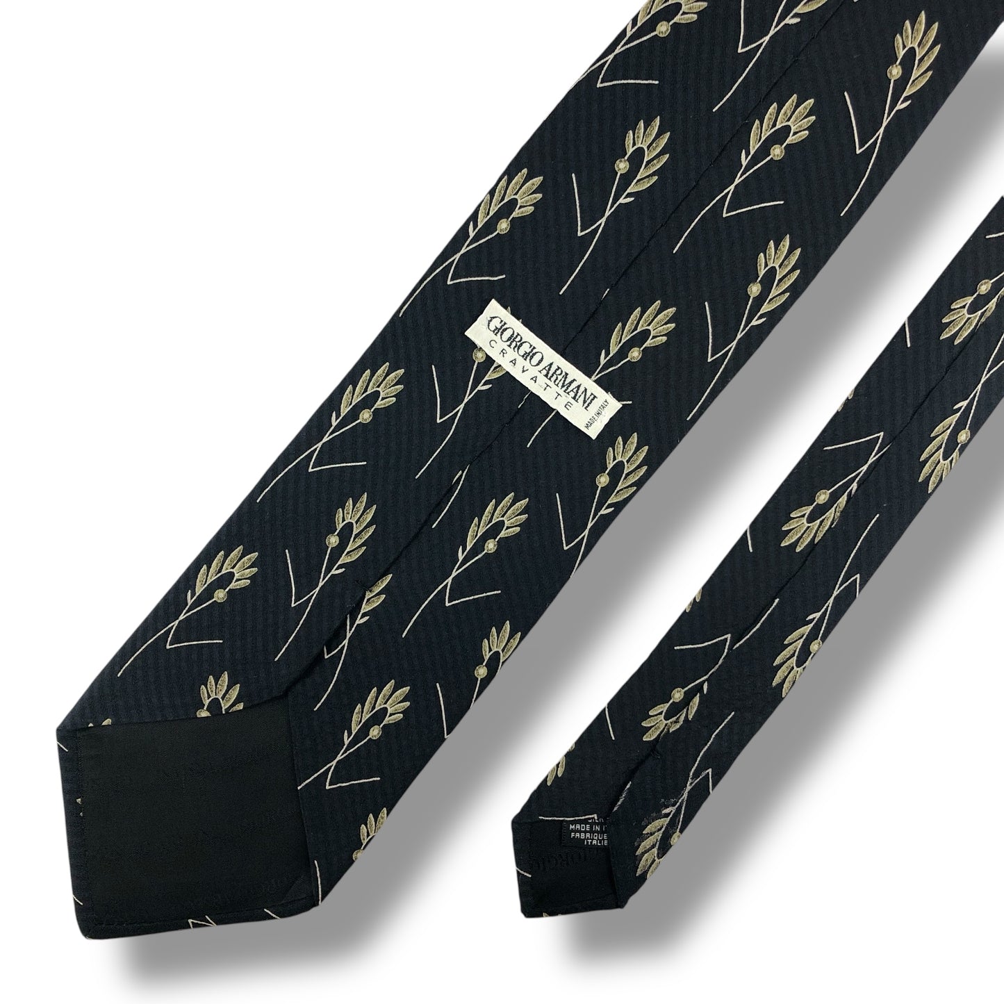 【7103】良品！ジョルジオアルマーニ　ネクタイ　ブラック系