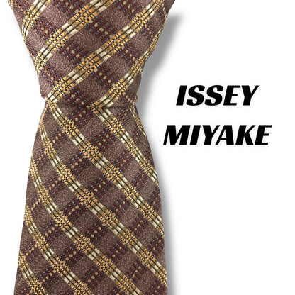 【7149】美品！イッセイミヤケ　ネクタイ　ボルドー系