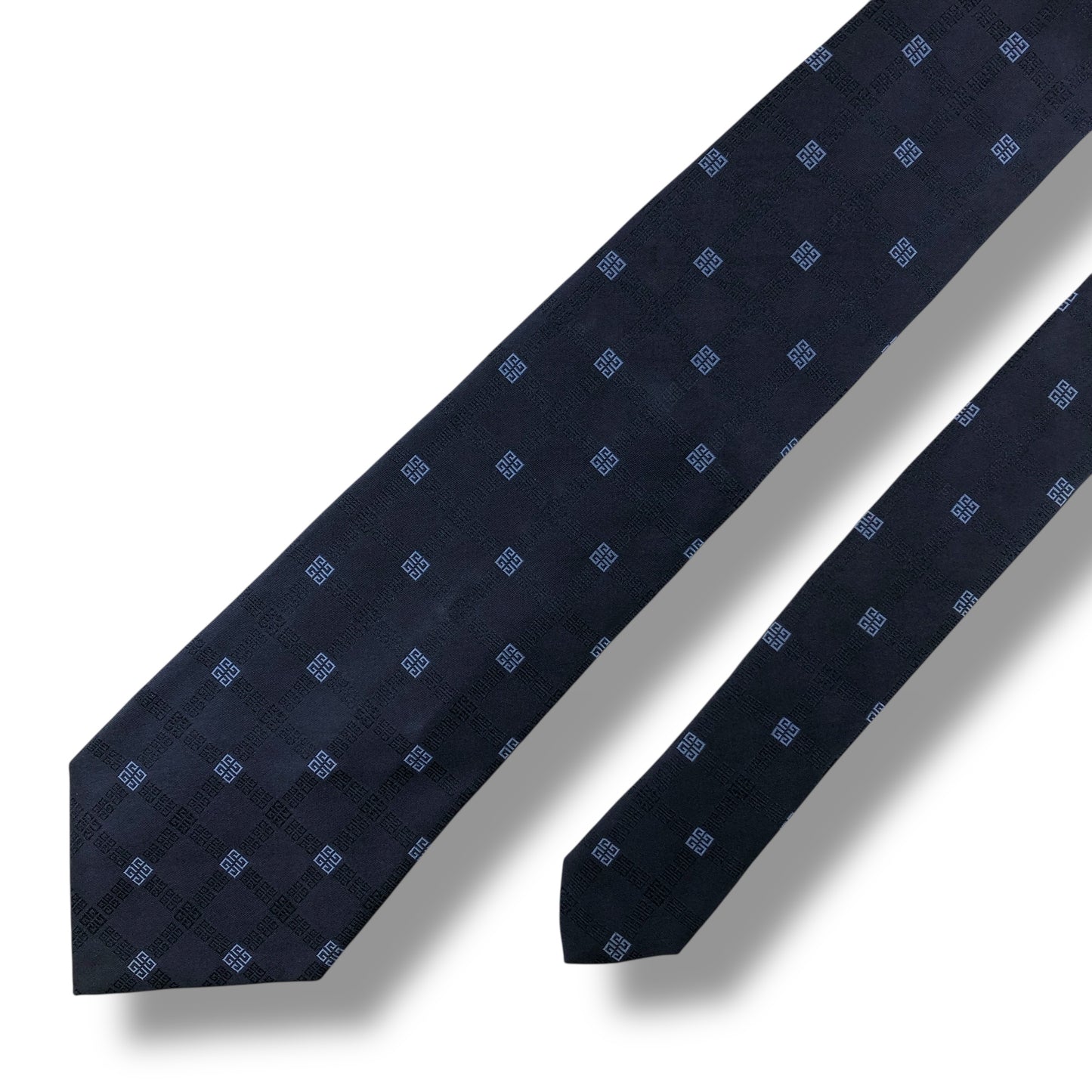 【7484】良品！ジバンシー　ネクタイ　ネイビー系　４G柄