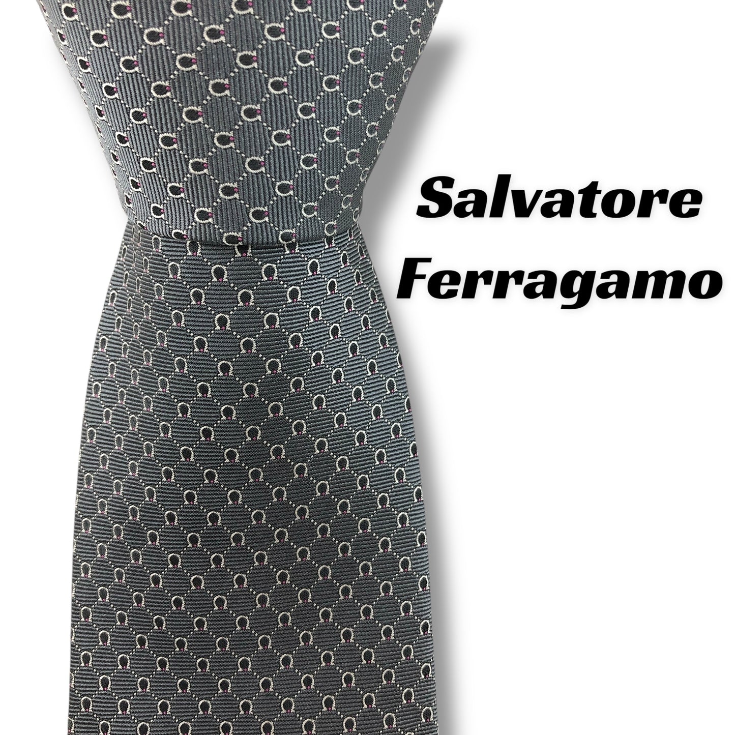 【7485】良品！サルヴァトーレフェラガモ　ネクタイ　グレー系　ガンチーニ柄