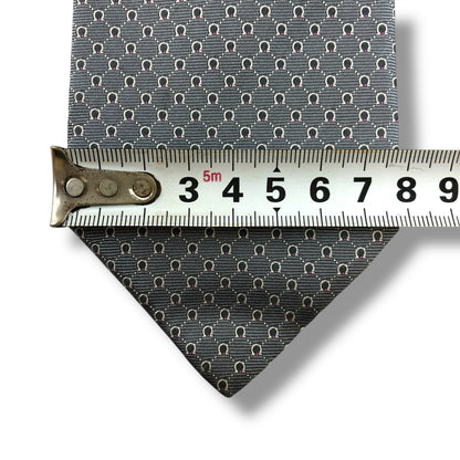 【7485】良品！サルヴァトーレフェラガモ　ネクタイ　グレー系　ガンチーニ柄