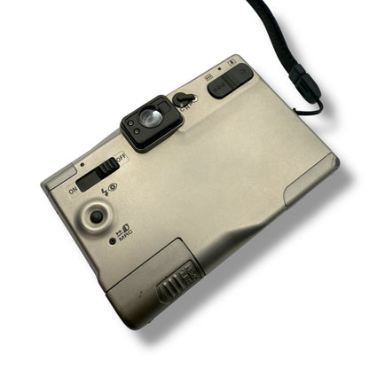 【C93】Canon コンパクトデジカメIXY330 シルバー