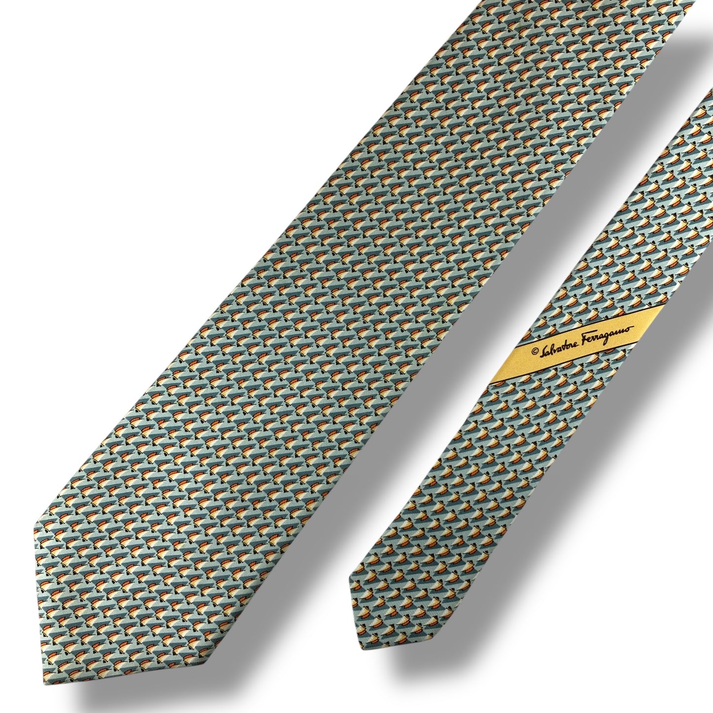 【7518】美品！サルヴァトーレフェラガモ　ネクタイ　ライトグリーン系