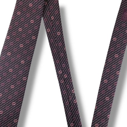【7522】未使用に近い！グッチ　ネクタイ　赤紫系　インターロッキング