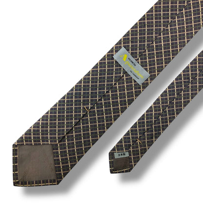 【7561】良品！アクアスキュータム　ネクタイ　ピンク系