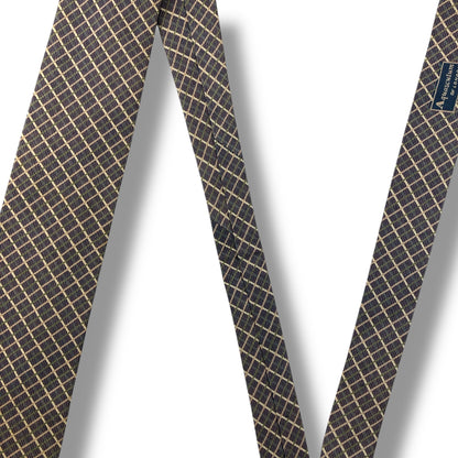 【7561】良品！アクアスキュータム　ネクタイ　ピンク系