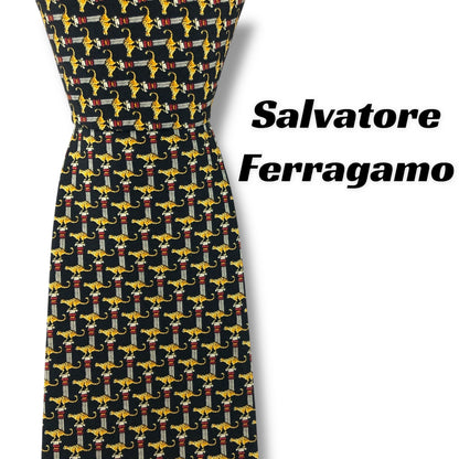 【7584】良品！サルヴァトーレフェラガモ　ネクタイ　ブラック系　ヒョウ柄