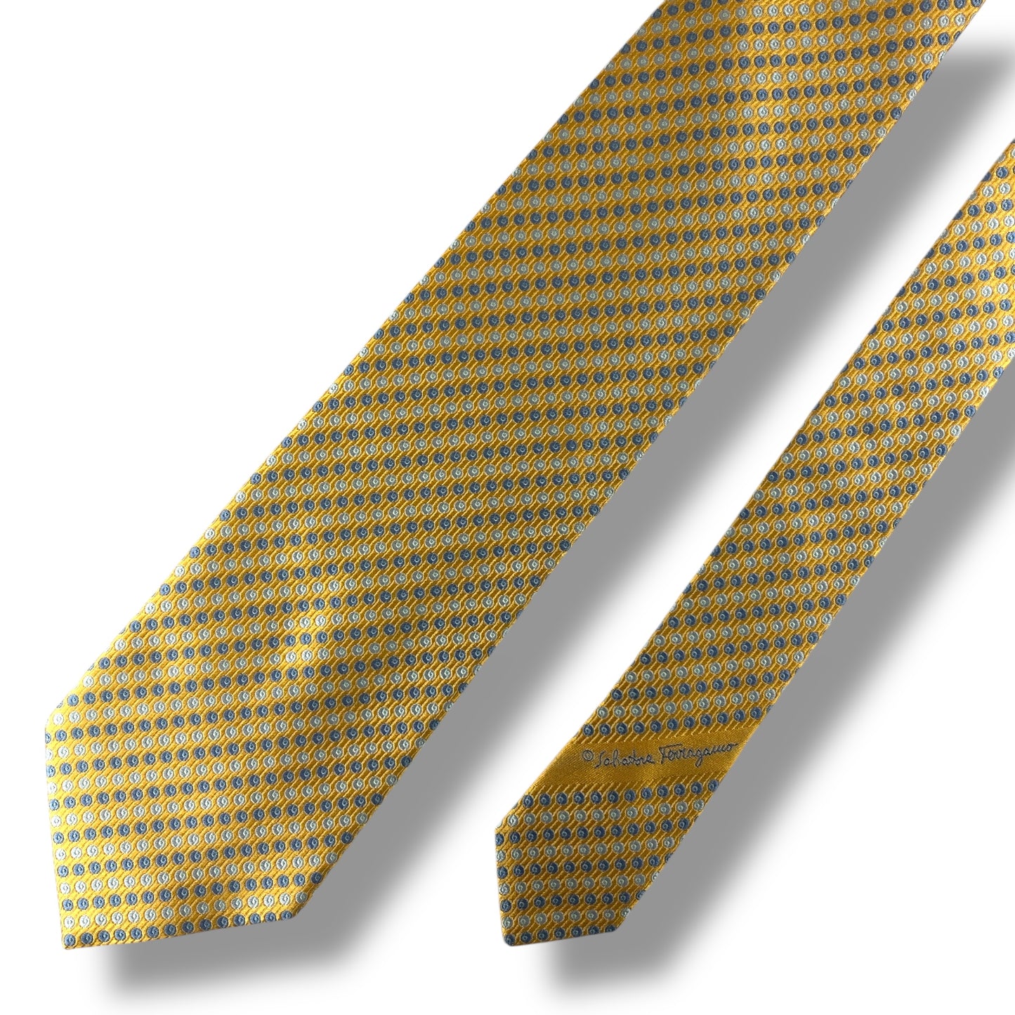 【7607】美品！フェラガモ　ネクタイ　イエロー・ゴールド系　ドット柄