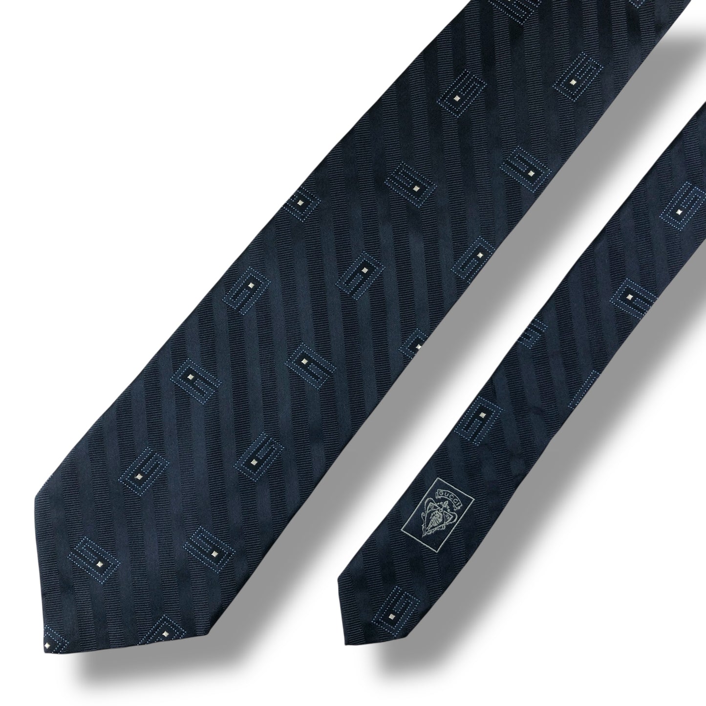 【7621】美品ー良品！グッチ　ネクタイ　ネイビー系　G柄