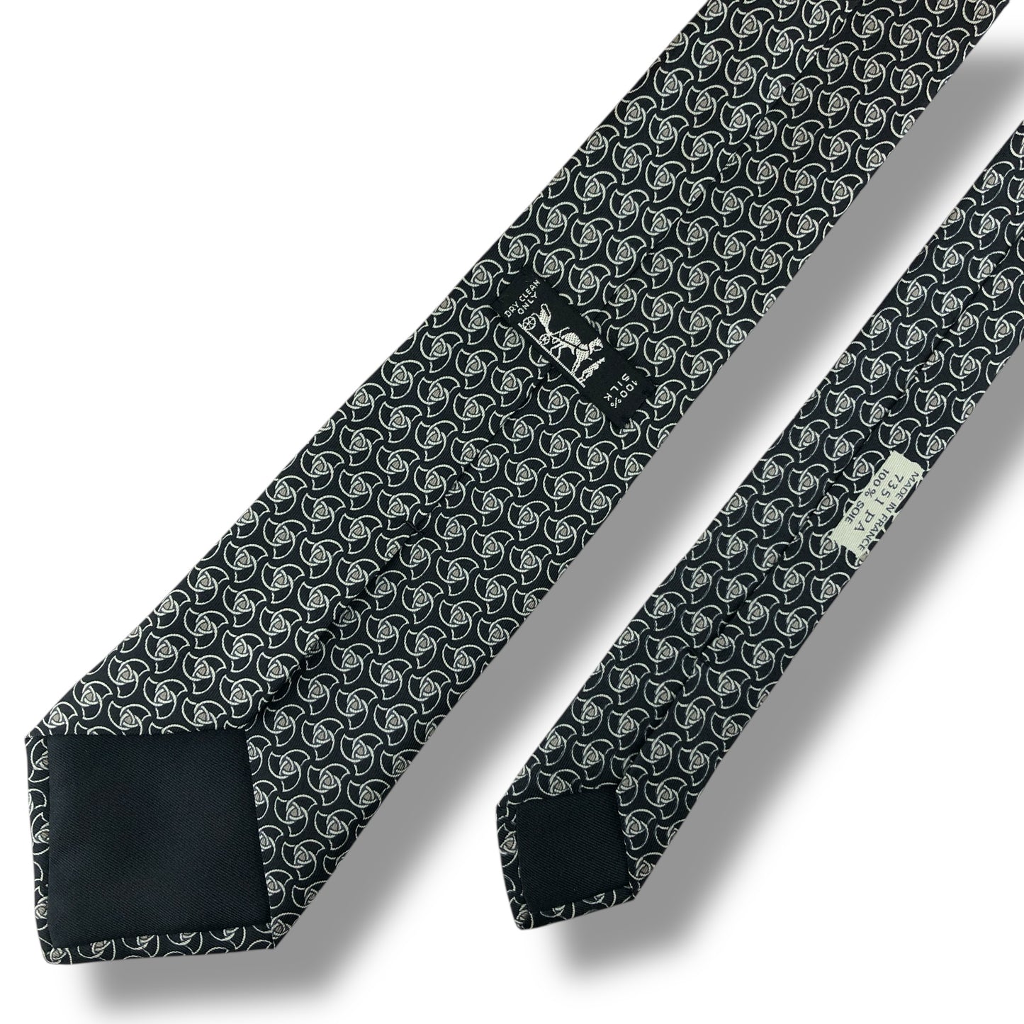 【7623】良品！エルメス　ネクタイ　ブラック系