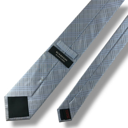 【7653】美品ー良品！バーバリー　ネクタイ　水色系　チェック柄