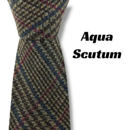 【7671】美品！アクアスキュータム　ネクタイ　グレー系