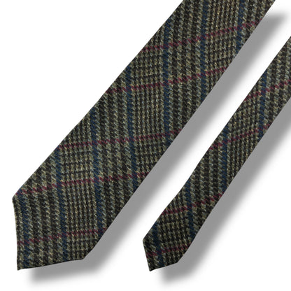 【7671】美品！アクアスキュータム　ネクタイ　グレー系