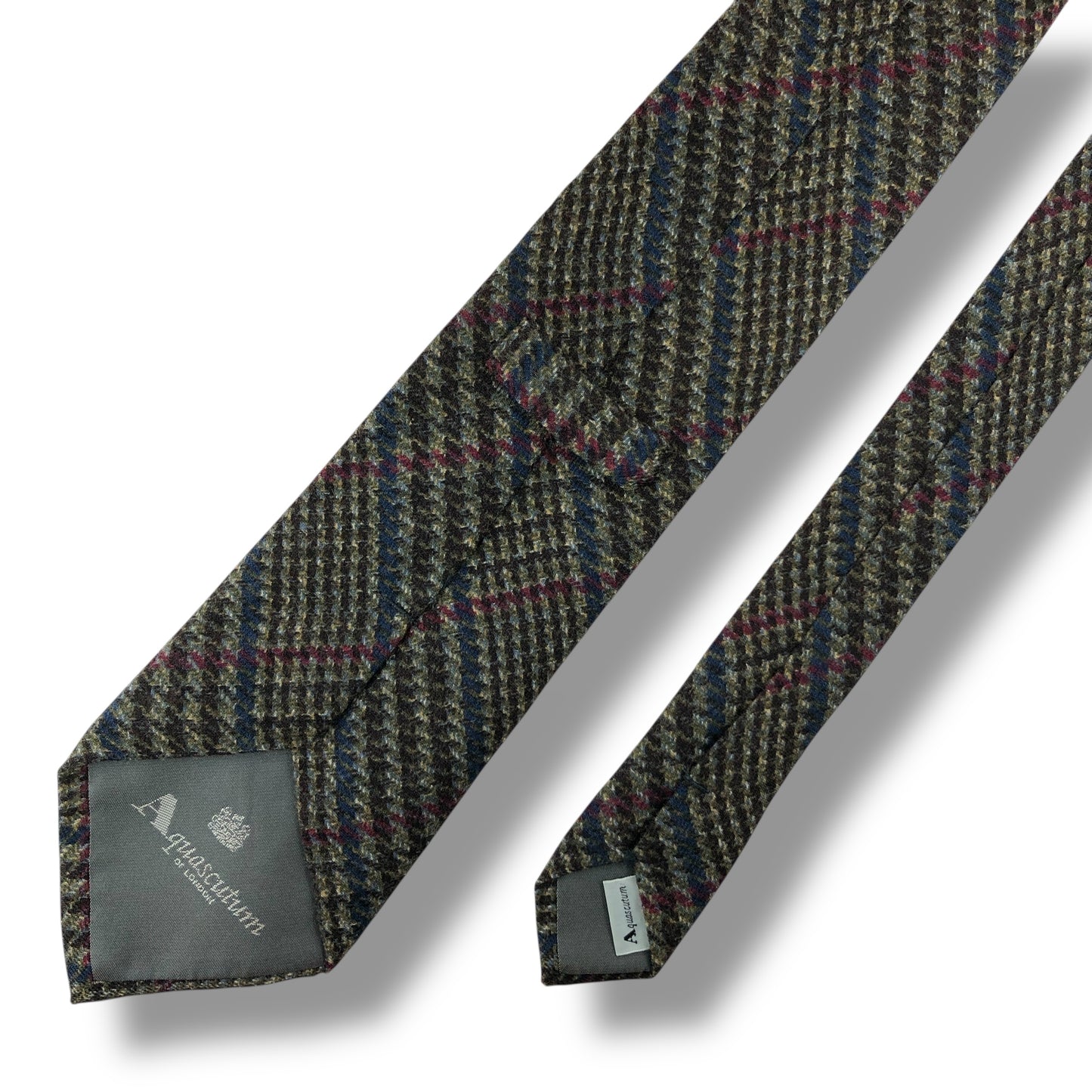 【7671】美品！アクアスキュータム　ネクタイ　グレー系