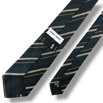 【7690】美品！アルマーニ　ネクタイ　ブラック系　ストライプ柄