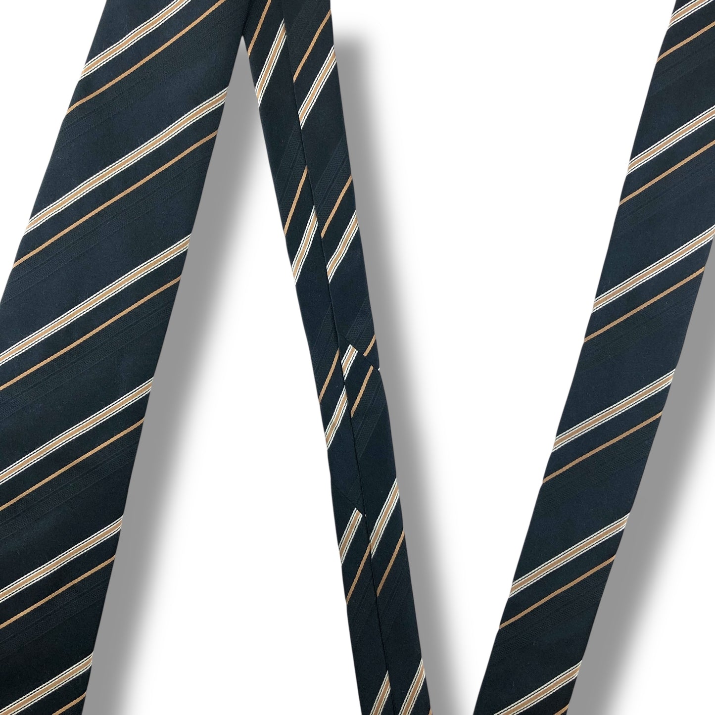 【7690】美品！アルマーニ　ネクタイ　ブラック系　ストライプ柄