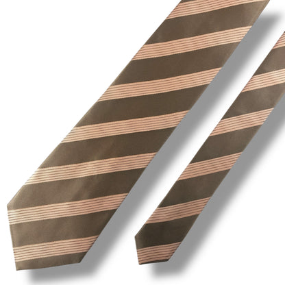 【7698】美品！バーバリー　ネクタイ　ベージュ系　ストライプ柄