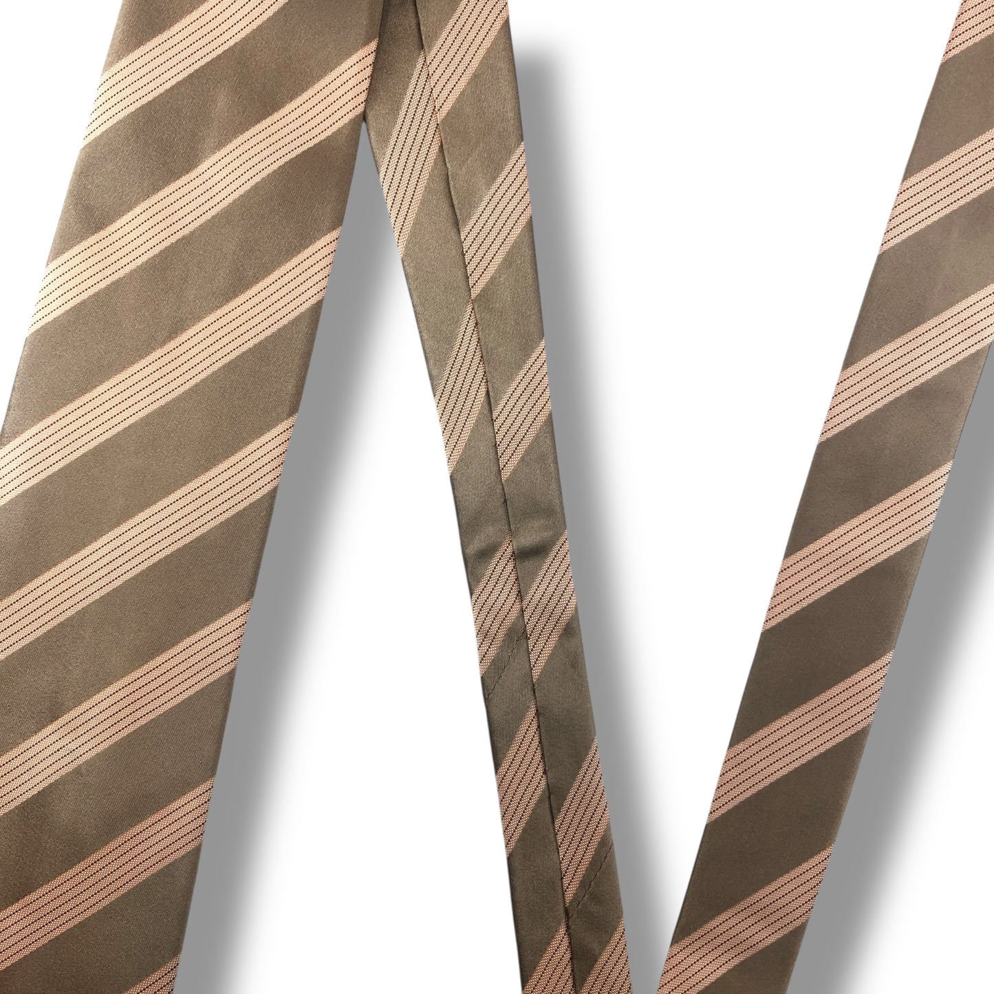 【7698】美品！バーバリー　ネクタイ　ベージュ系　ストライプ柄