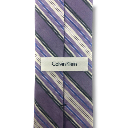 【7708】美品ー良品！カルバンクライン　ネクタイ　パープル系　ストライプ柄
